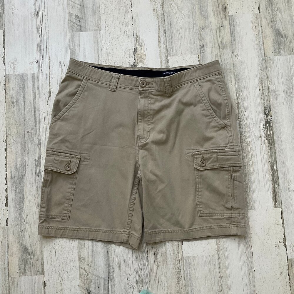 CLEARANCE! St. Johns Bay Men's Size 38 Cotton Stretch Khaki Shorts Flat Front